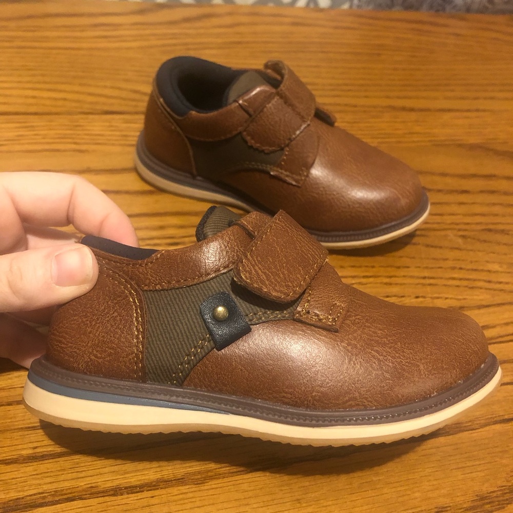 Toddler boys dress shoe,8 . London Underground .